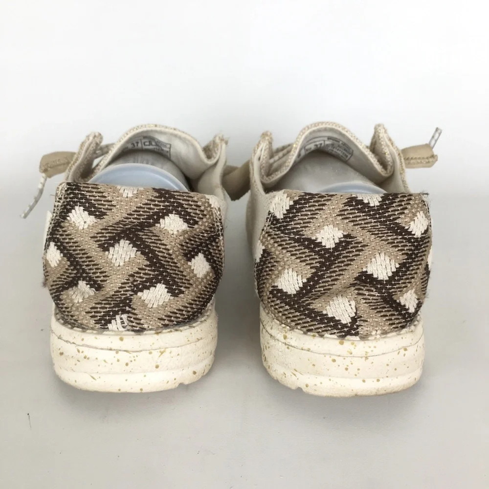 Hey Dude Wendy Canvas Shoes Neutral Cream Gold Threading Women’s Size 6 Boho - Picture 5 of 10